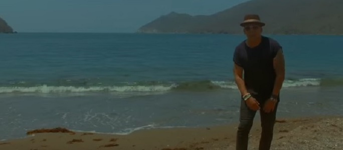 Videoclip: Más Claro Que El Agua