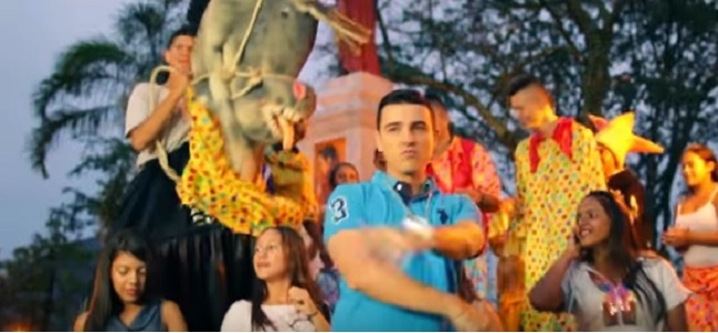 Videoclip: Ayer