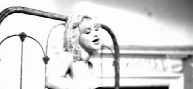 Videoclip: Doll parts