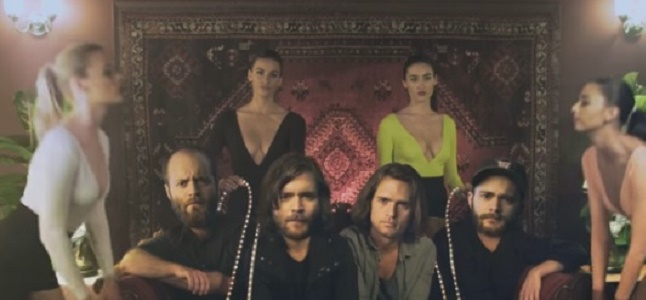 Videoclip: Take it from me