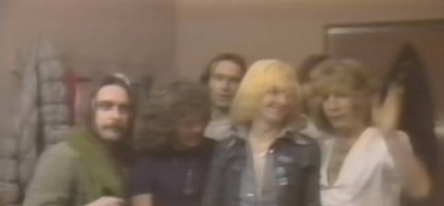 Videoclip: Something 'bout you baby I like