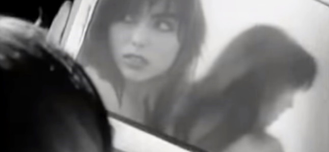 Videoclip: A woman loves a man