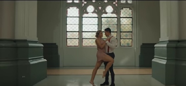 Videoclip: Bailando fue