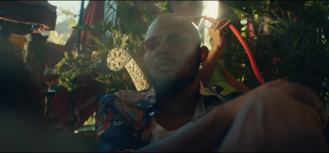 Videoclip: Blow that smoke