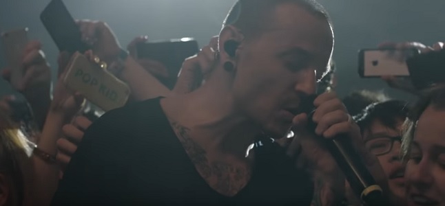 Videoclip: One more light