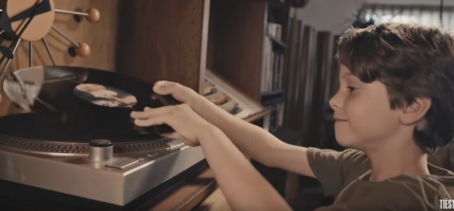 Videoclip: Grapevine