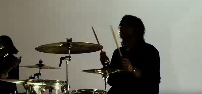 Videoclip: Sunday driver
