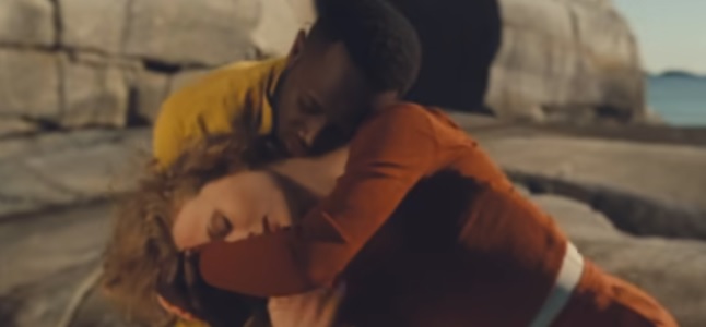 Videoclip: Tough love