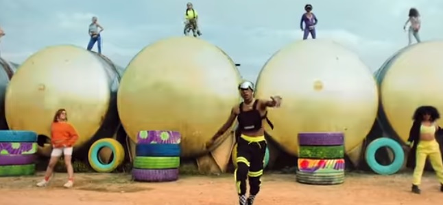 Videoclip: Indeciso