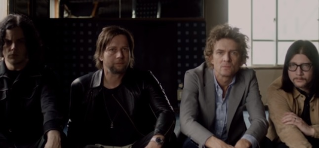 Videoclip: Help me stranger