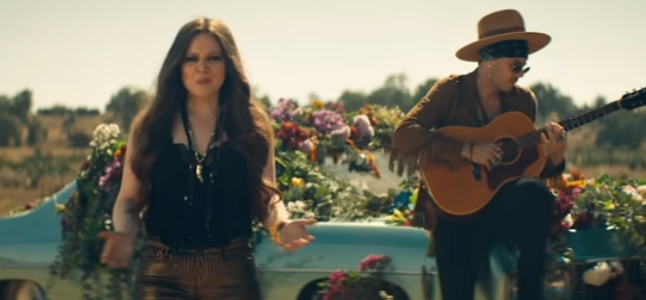 Videoclip: Lo nuestro vale más